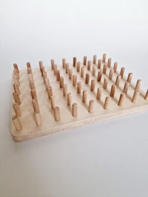 Montessori medinis žaislas piešimas gumytėmis GEOBOARD LENTA