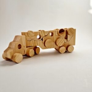 Natūralaus medžio mašina, Pagaminta Lietuvoje, dovana vaikui, mediniai žaislai, edukaciniai žaislai, pagaminta Lietuvoj
