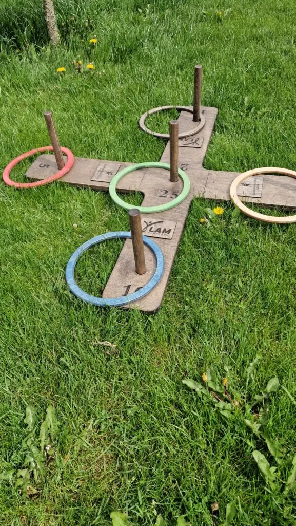 Medinis žiedų mėtymo žaidimas su 5 žiedais ir taškų sistema – lauko taiklumo žaidimas, Medžio Karma