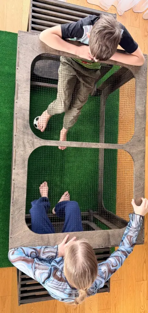 Medžio Karma subsoccer kojinis futbolas – rėmo konstrukcija iš aukštos kokybės faneros