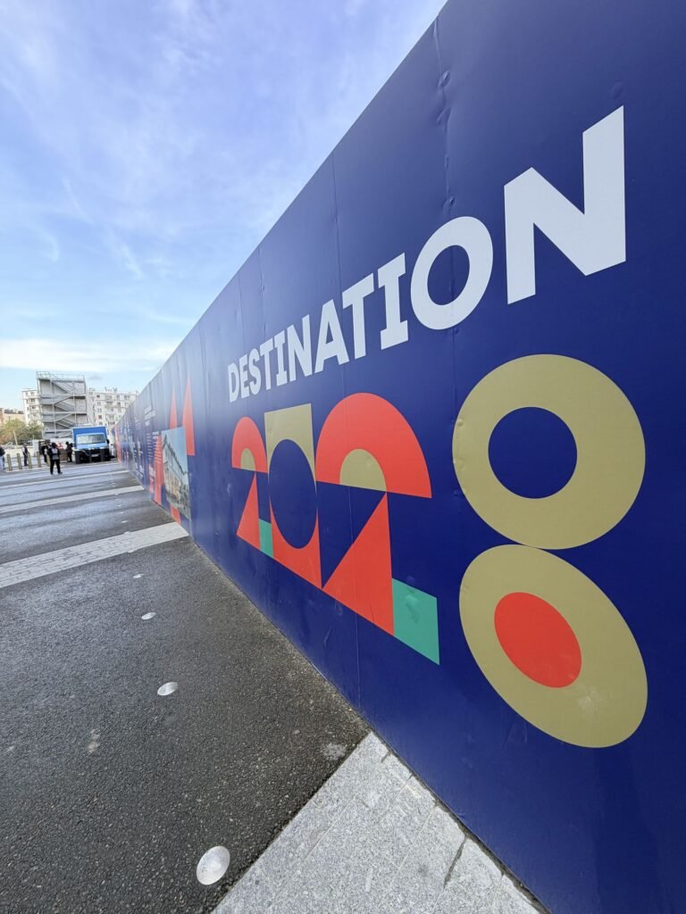 Destination 2028 – Paris Expo Porte de Versailles parodų centro atnaujinimo stendas per Paris Builders Show